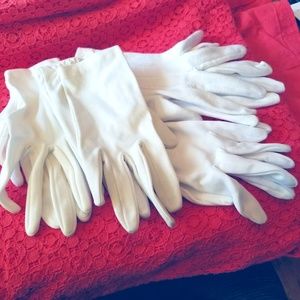 4 Pair of Vintage White Gloves
